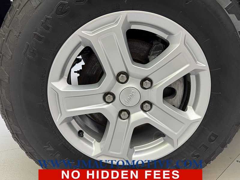 Used 2019 Jeep Wrangler Unlimited Sport S AWD/4WD image 9