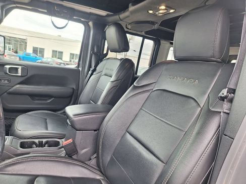 Used 2021 Jeep Wrangler Unlimited Sahara w/ Safety Group AWD/4WD image 11