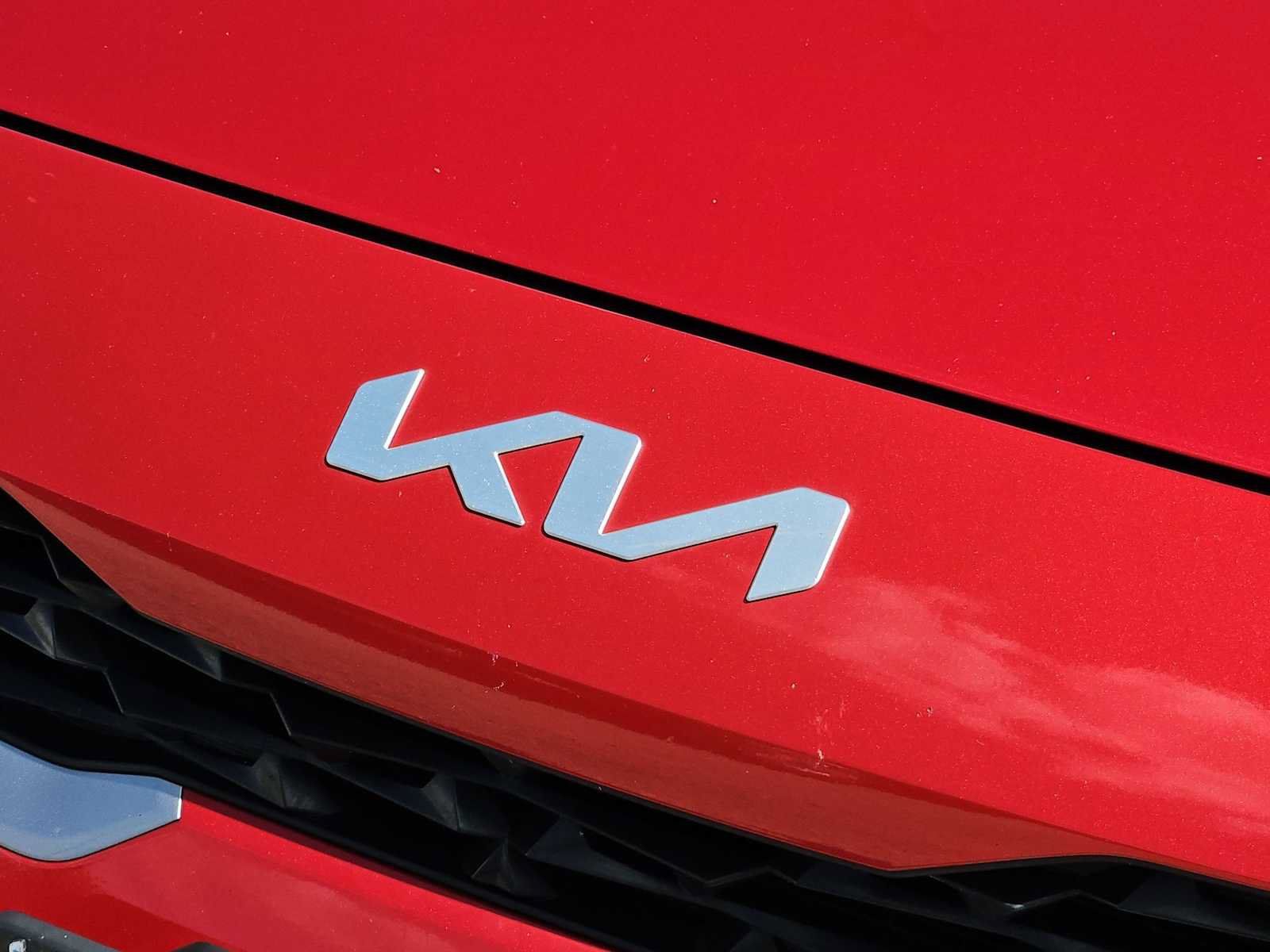 Used 2024 Kia Forte LXS FWD image 9