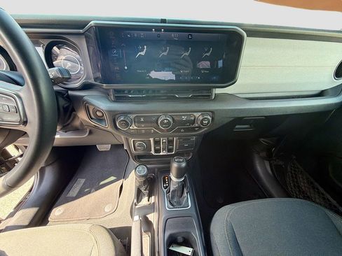 Used 2024 Jeep Wrangler Unlimited Sport AWD/4WD image 24