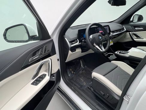 New 2026 BMW X1 xDrive28i w/ Technology Package AWD/4WD image 21