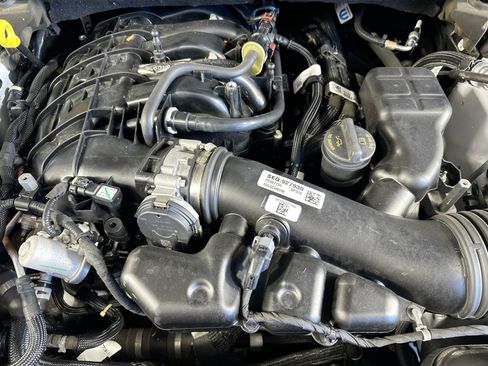 Used 2023 Jeep Grand Cherokee Limited w/ Black Appearance Package image 29