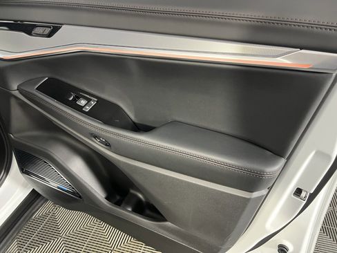 Used 2024 Jeep Wagoneer Launch Edition image 35