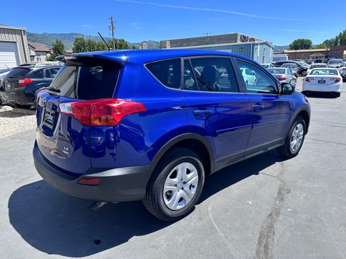 Used 2015 Toyota RAV4 LE AWD/4WD image 3