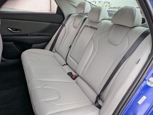 Used 2025 Hyundai Elantra Limited FWD image 24