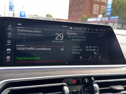 Used 2022 BMW X7 xDrive40i w/ Premium Package image 22