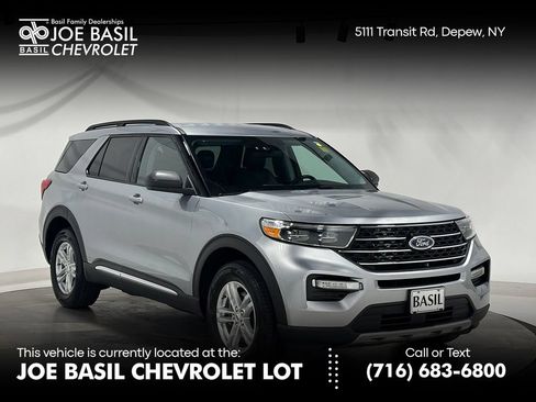 Used 2023 Ford Explorer XLT w/ Equipment Group 202A AWD/4WD image 1