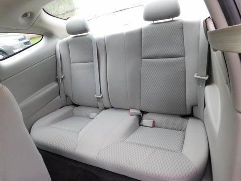 Used 2010 Chevrolet Cobalt LT FWD image 5