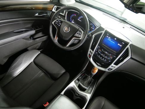 Used 2013 Cadillac SRX Luxury image 9