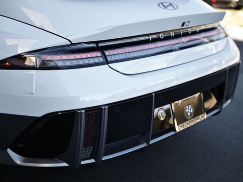 Used 2024 Hyundai Ioniq 6 SEL image 12