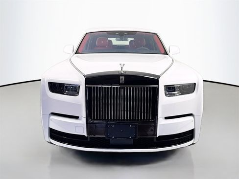 Certified 2024 Rolls-Royce Phantom Extended Wheelbase image 2