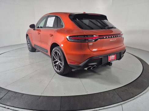 Used 2022 Porsche Macan S AWD/4WD image 3