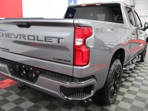 Used 2020 Chevrolet Silverado 1500 Custom w/ Infotainment Package RWD image 18