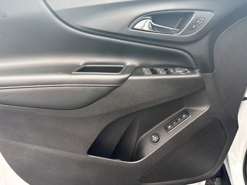Used 2019 Chevrolet Equinox Premier image 12