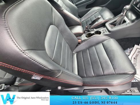 Used 2017 Volkswagen GTI Sport FWD image 18