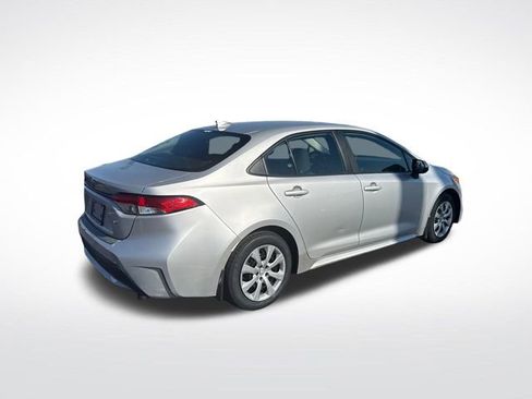 Used 2021 Toyota Corolla LE w/ Carpet Mat Package (TMS) image 5