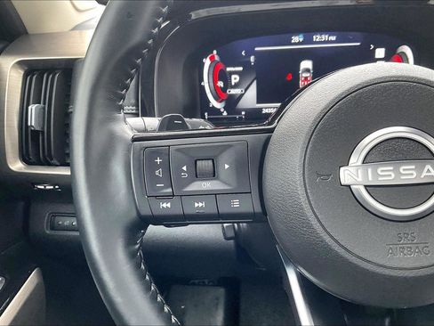 Used 2024 Nissan Pathfinder Platinum image 20