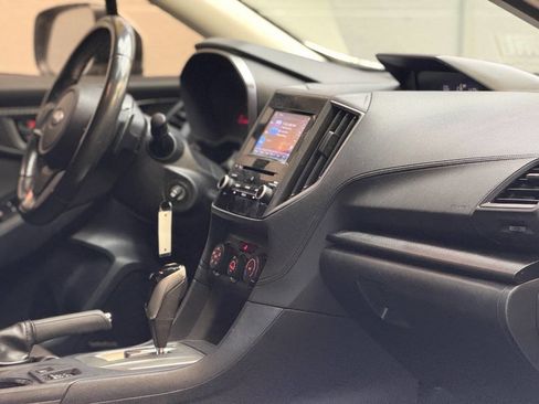 Used 2019 Subaru Crosstrek 2.0i Premium image 2