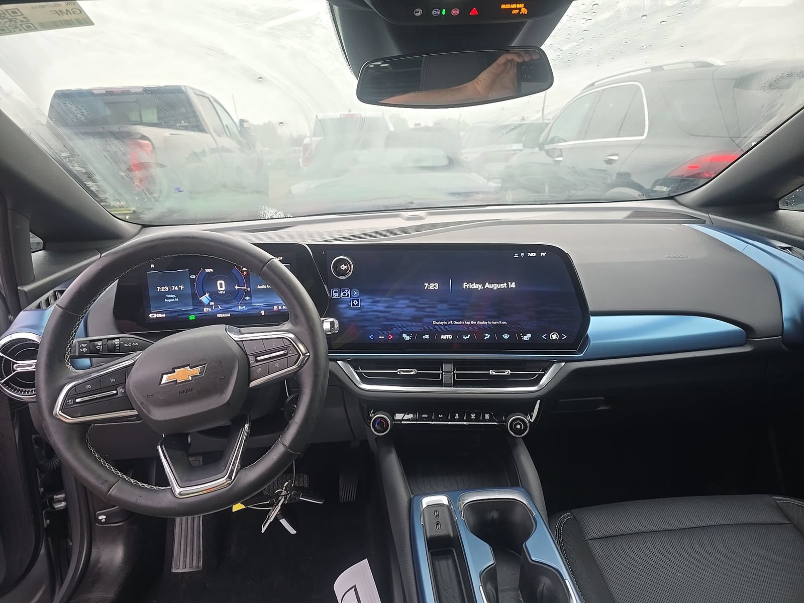 Used 2024 Chevrolet Equinox EV LT FWD image 11
