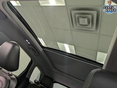 Used 2022 Lincoln Corsair AWD w/ Premium Package image 25