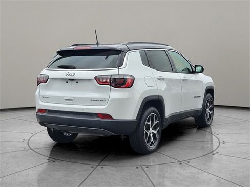 Certified 2024 Jeep Compass Limited image 12