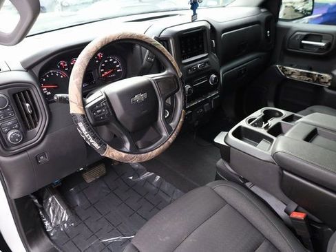 Used 2024 Chevrolet Silverado 1500 Custom Trail Boss w/ Realtree Special Edition image 12