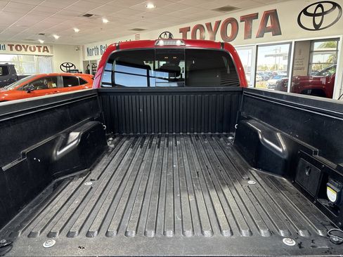 Used 2021 Toyota Tacoma TRD Sport w/ Technology Package AWD/4WD image 23