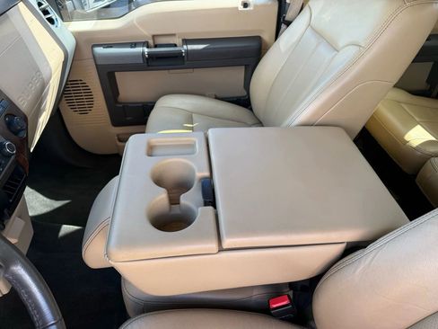 Used 2012 Ford F250 Lariat image 14