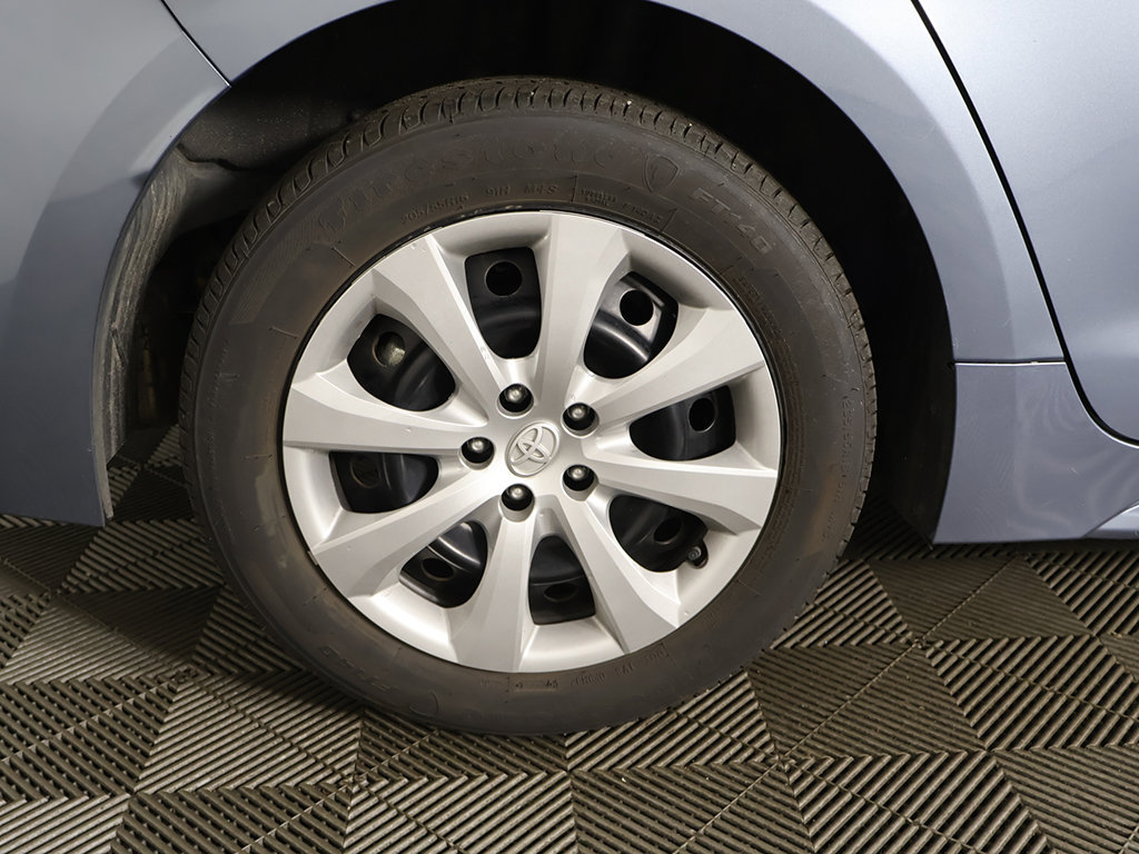 Used 2025 Toyota Corolla LE FWD image 18