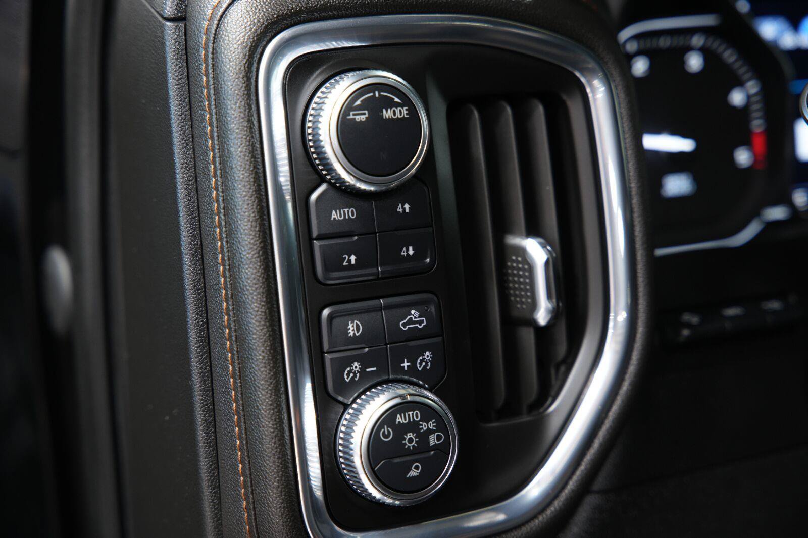 Used 2023 GMC Sierra 3500 AT4 w/ AT4 Premium Plus Package AWD/4WD image 46