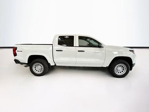 Used 2024 Chevrolet Colorado W/T AWD/4WD image 5