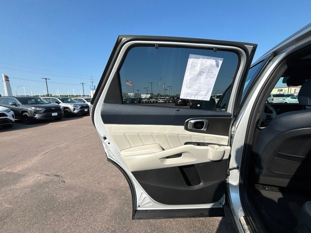Used 2023 Kia Sorento SX Prestige AWD/4WD image 19