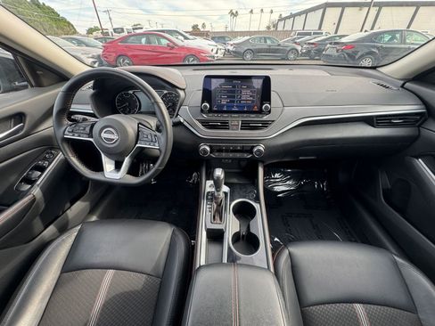 Used 2025 Nissan Altima 2.5 SR image 33