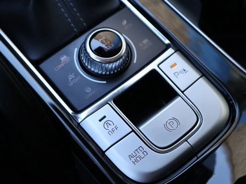 Used 2025 Kia Telluride S AWD/4WD image 18