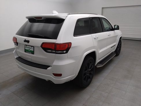 Used 2019 Jeep Grand Cherokee Altitude image 9
