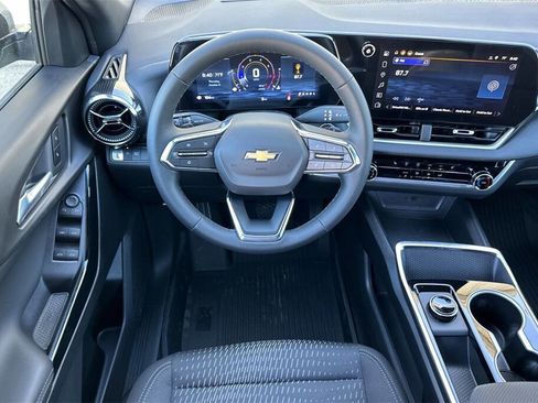 New 2026 Chevrolet Equinox LT image 15