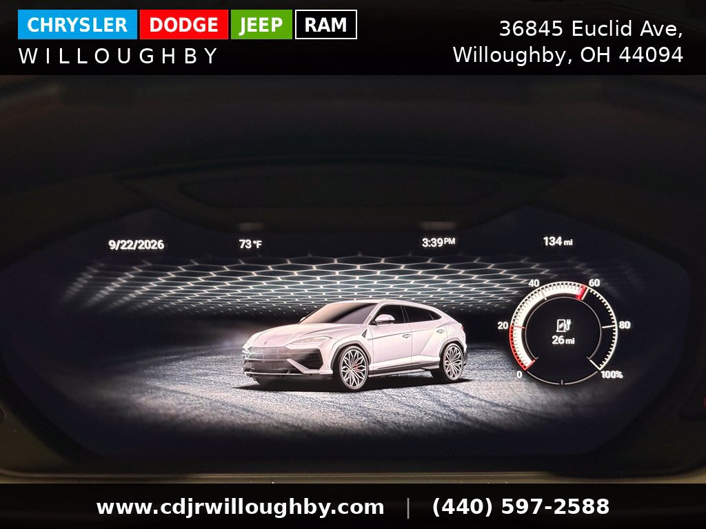 Used 2025 Lamborghini Urus SE AWD/4WD image 36