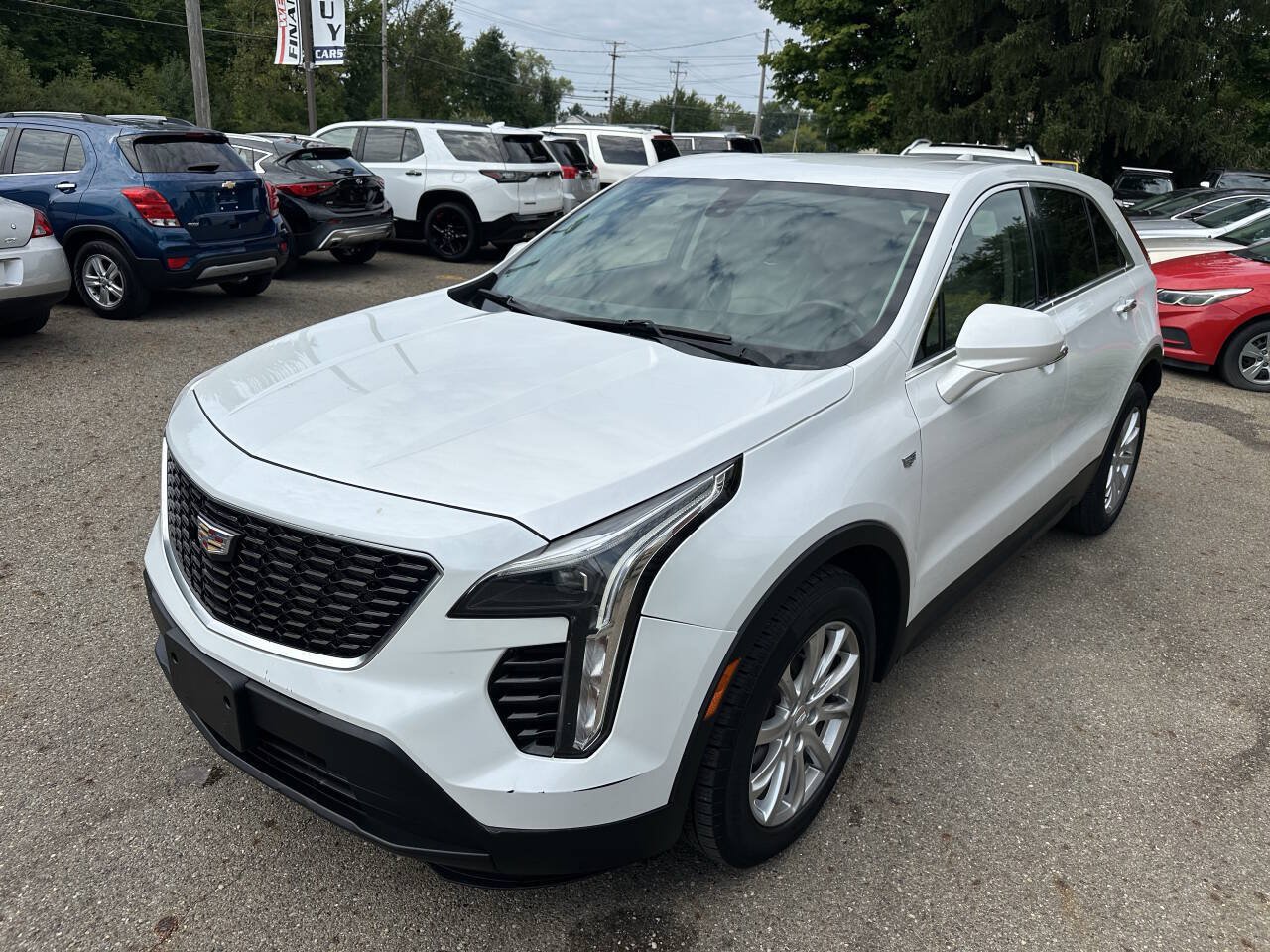 Used 2019 Cadillac XT4 Luxury w/ Cold Weather Package FWD image 2