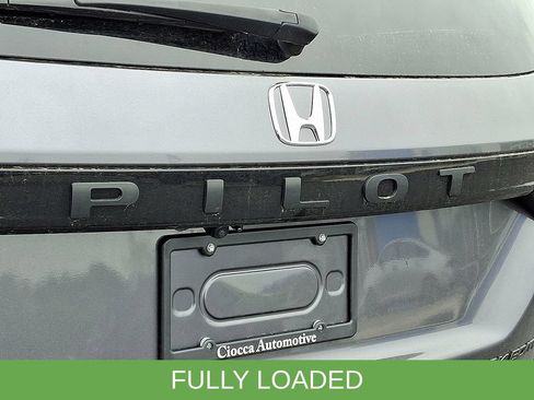 Used 2025 Honda Pilot Black Edition image 39