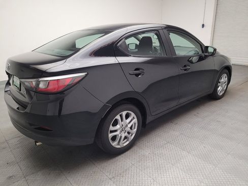 Used 2018 Toyota Yaris iA FWD image 9