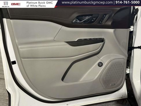 Used 2022 GMC Acadia SLT w/ Preferred Package image 27