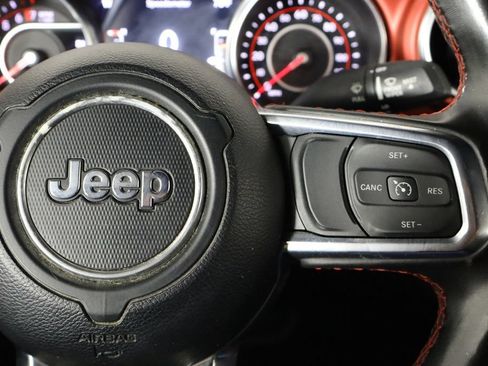 Used 2022 Jeep Gladiator Rubicon w/ LED Lighting Group AWD/4WD image 10