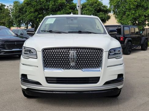Certified 2022 Lincoln Navigator L Reserve RWD image 2