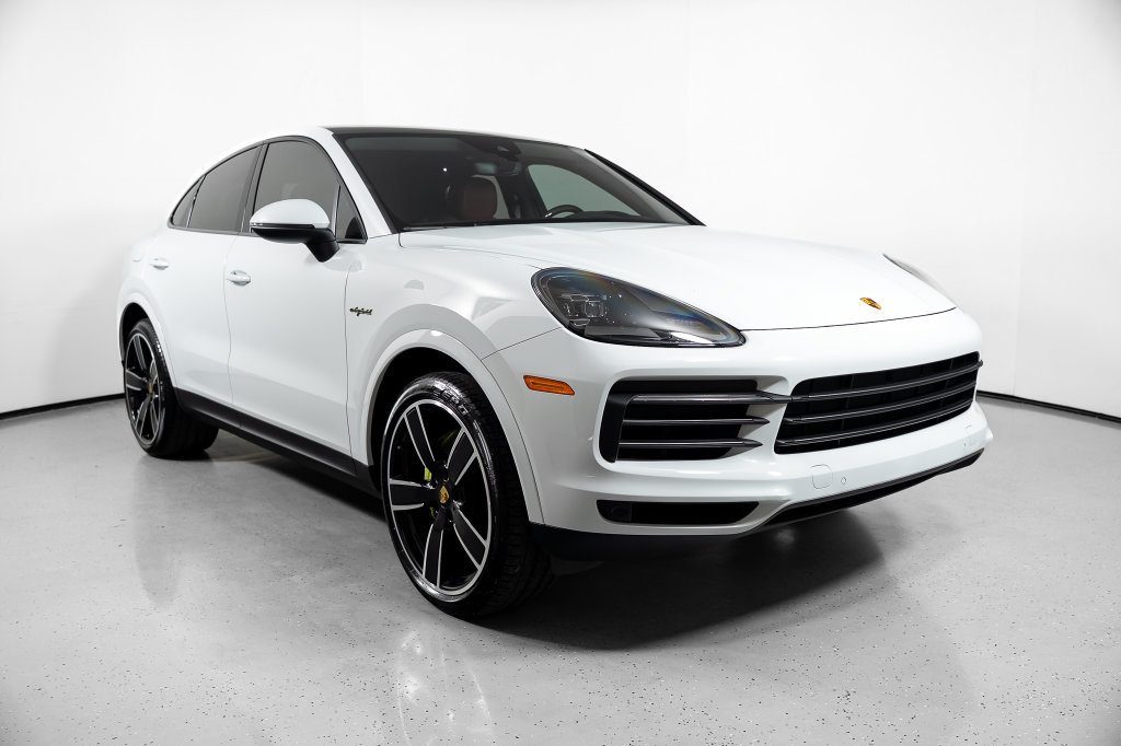Used 2023 Porsche Cayenne Coupe AWD/4WD image 2
