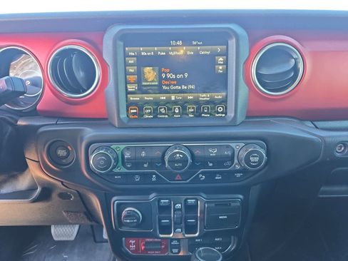 Used 2020 Jeep Gladiator Rubicon image 25