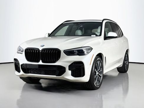 Used 2023 BMW X5 sDrive40i w/ M Sport Package RWD image 3