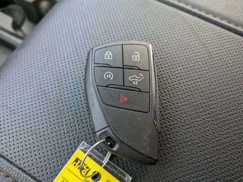 Used 2024 GMC Sierra 1500 AT4 w/ Technology Package AWD/4WD image 33