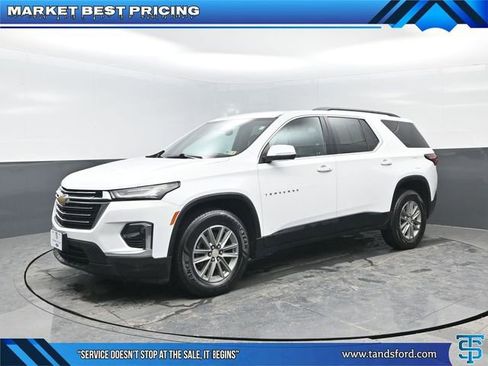 Used 2023 Chevrolet Traverse LT image 1