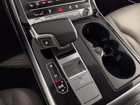 Used 2020 Audi Q7 3.0T Prestige w/ Prestige Package AWD/4WD image 25