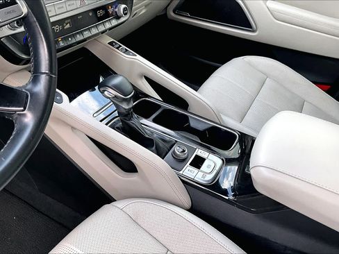 Used 2022 Kia Telluride EX w/ EX Premium Package image 17